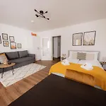 Daire Come4stay - Seidenhof I Voll Ausgestattete Kueche I Balkon I Badezimmer