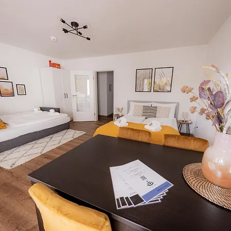 Come4stay - Seidenhof I Voll Ausgestattete Kueche I Balkon I Badezimmer * パッサウ